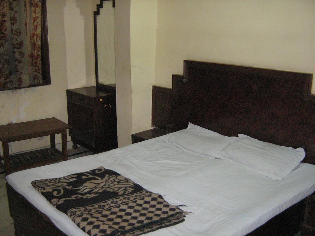 Hotel S P New Delhi Extérieur photo