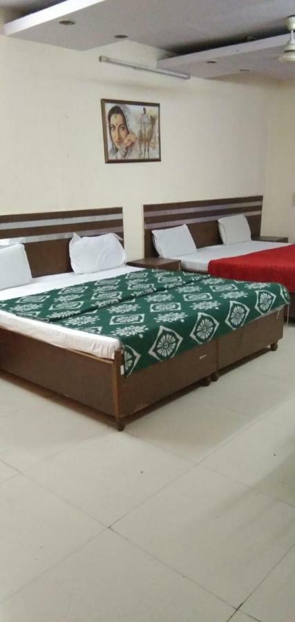 Hotel S P New Delhi Extérieur photo